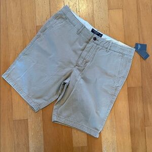 Abercrombie & Fitch Men's Khaki Flat Front Shorts